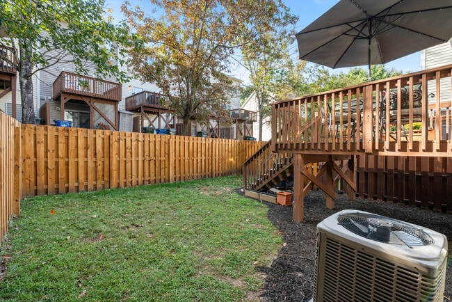 Building Photo - 5544 Vista View Ct