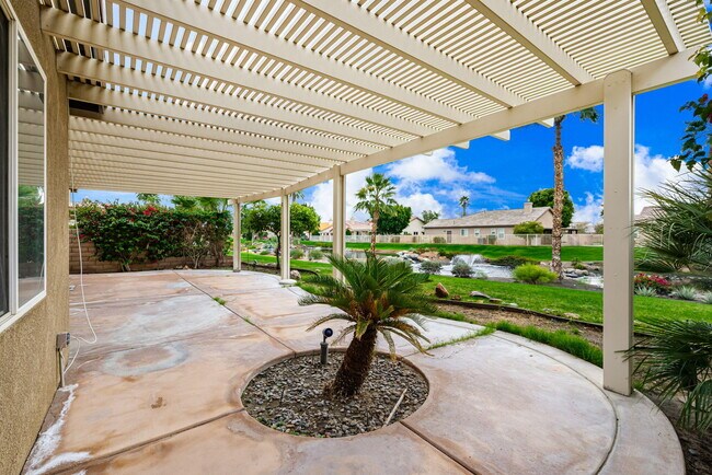 Building Photo - 82631 Redford Way