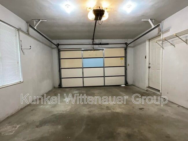 Building Photo - 23 Innsbruck Ln