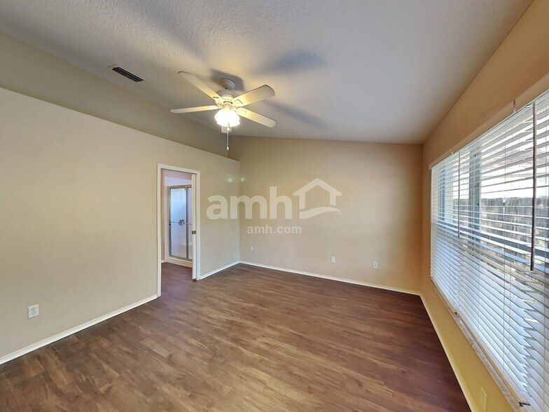 Building Photo - 10524 Walker Vista Dr