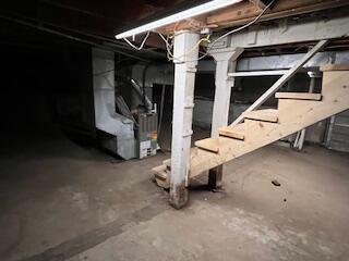 Building Photo - 501 Oak Ridge Dr