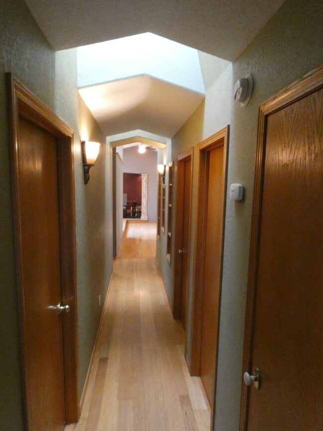 Building Photo - APPLICATION PENDING - *PNW Delight**