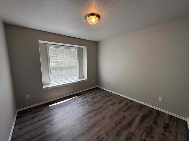 Building Photo - Beautifully Remodeled 4-Bedroom Nampa Home with Private Backyard.