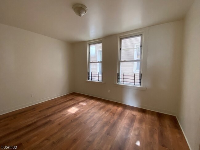 Building Photo - 130 Milford Ave