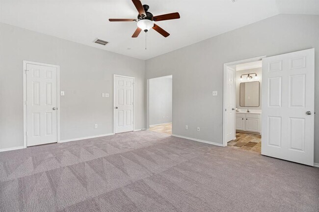 Building Photo - 62 Marble Rock Pl