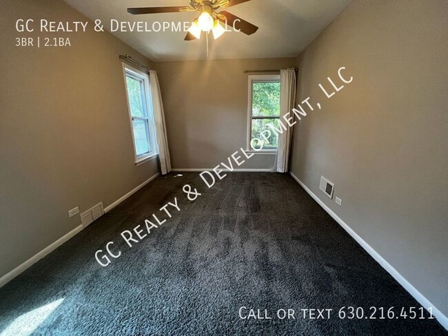 Building Photo - ***SINGLE FAMILY FLOSSMOOR HOME / 3 BDRM /...