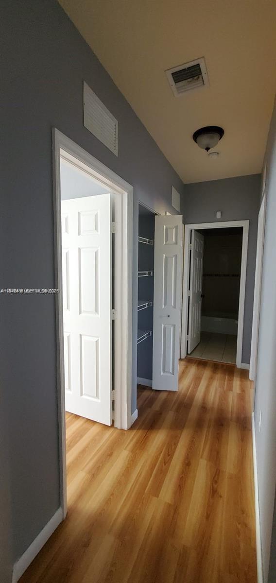 Building Photo - 60 SE 6th Rd