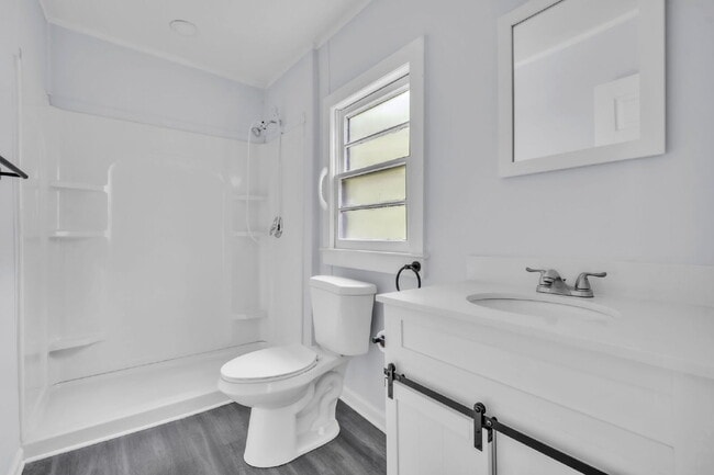 Building Photo - Updated 2-Bedroom Mill Home in Anderson, S...
