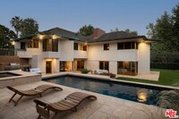 Building Photo - 6353 Busch Dr