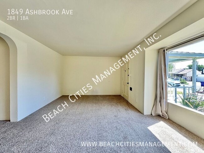 Building Photo - 1849 Ashbrook Ave