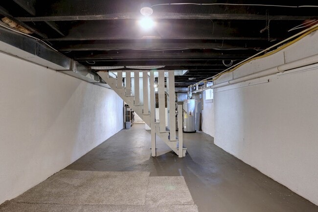 Building Photo - Renovated Single Family 2BR+2Bonus Rm/2.5BA Home in the Heart of Waverly