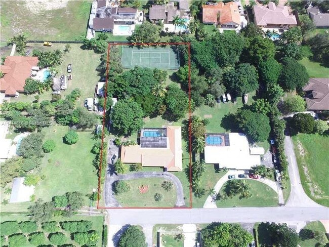 Building Photo - 18455 SW 80th Ave