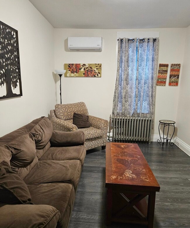 Building Photo - 1300 43rd St