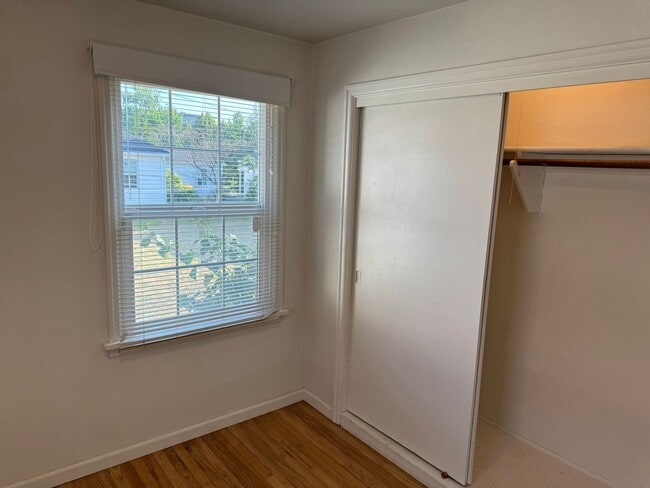 Building Photo - 1 Bedroom Duplex in Downtown Eugene