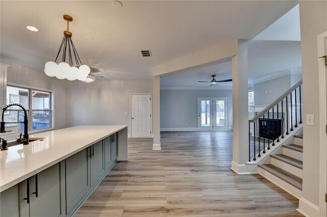 Building Photo - 4032 Ridge Grove Way