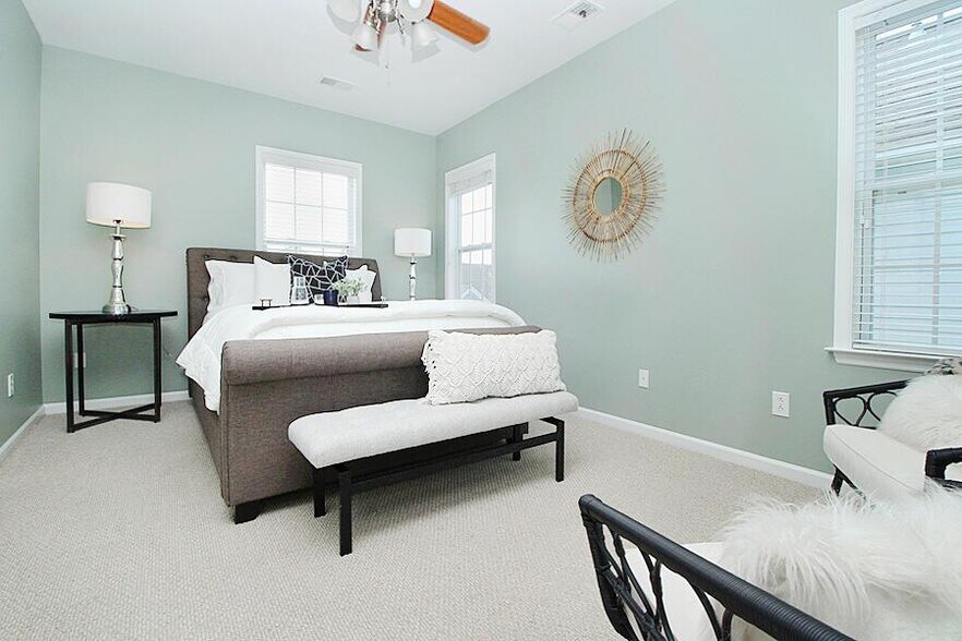 Building Photo - 111 Amaranth Ave