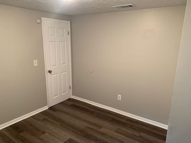 Building Photo - Remodeled 2 bedroom 1 bath in Ocala