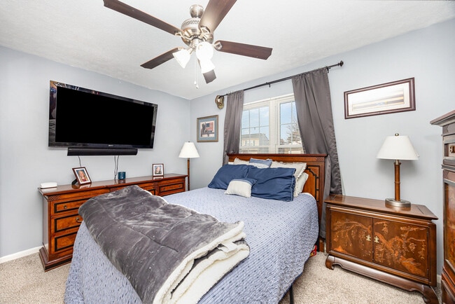 Building Photo - 3631 Mitten Dr