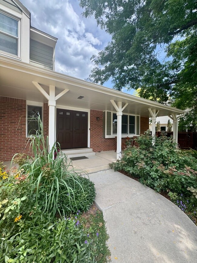 Building Photo - Beautiful Fort Collins Home with Golf Cour...