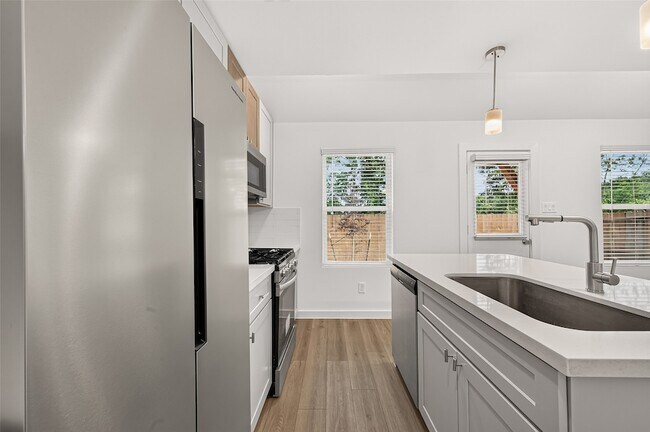 Building Photo - 2714 Discovery Trails Ct