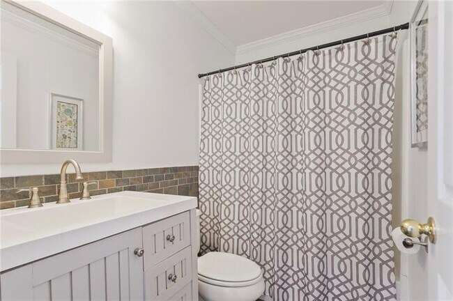 Building Photo - 133 Parkstone Way