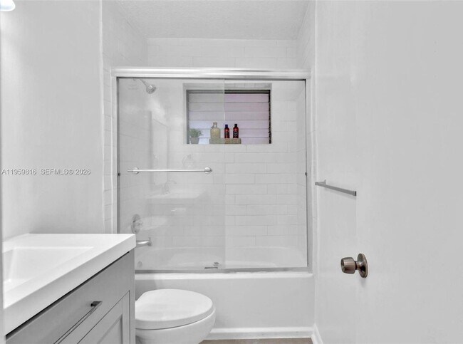 Building Photo - 4731 NW 10th Ct