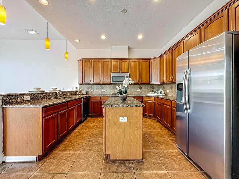 Building Photo - 20626 Longleaf Pine Ave