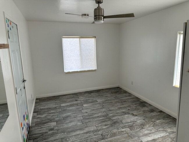 Building Photo - 5217 W Howard Ct