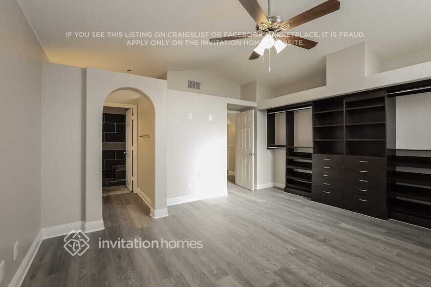 Building Photo - 2329 W Whitney Peak Way