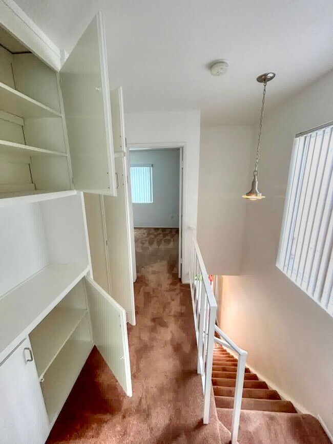 Building Photo - 33936 Alcazar Dr