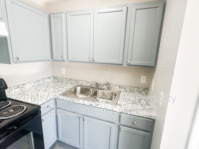 Building Photo - 457 Beech Ave