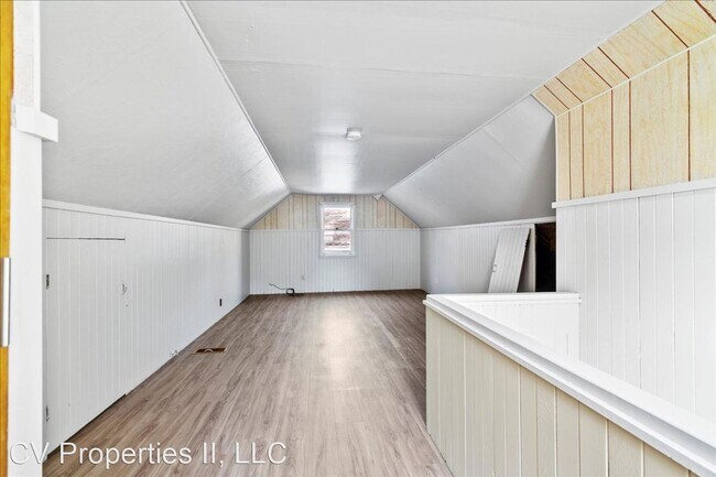 Building Photo - 4 br, 2 bath House - 1901 Iowa Street