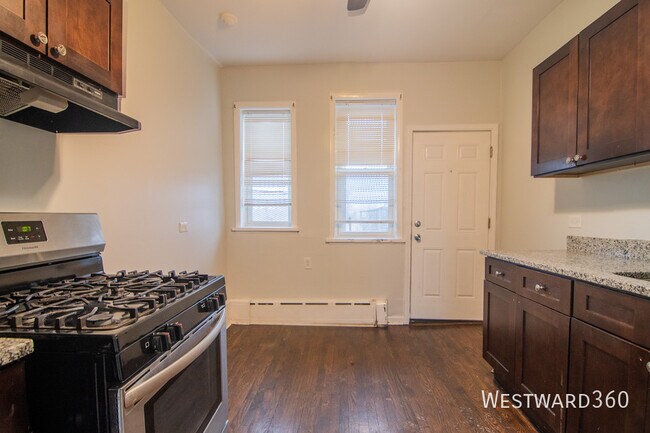 Building Photo - 308 S Springfield Ave