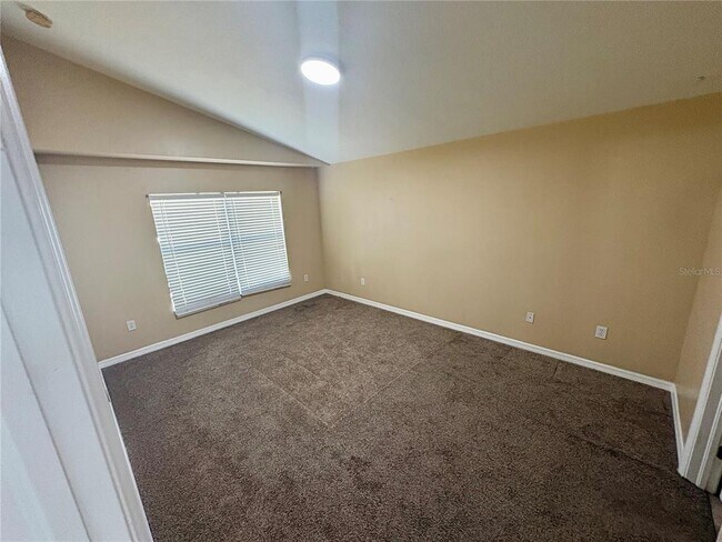 Building Photo - 24905 Siena Dr