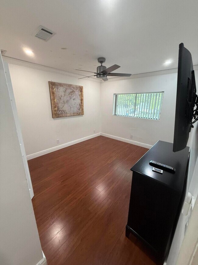 Building Photo - 12394 Westhampton Cir