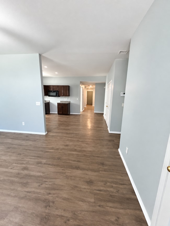 Building Photo - 1137 N Estelle St
