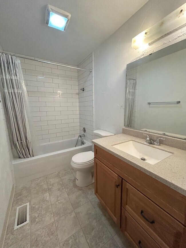 Building Photo - Corner Lot Home w/ Giant Yards, Covered Patio & Minutes to Boise Spectrum Center!