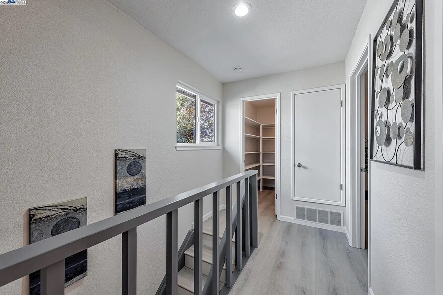 Building Photo - 7516 Silvertree Ln