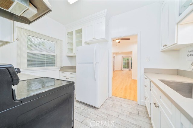 Building Photo - 1253 Del Rey Ave