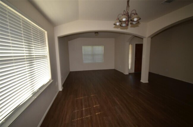 Building Photo - 11812 Timber Heights Dr
