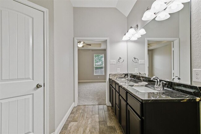 Building Photo - 3556 Woods Estates Dr