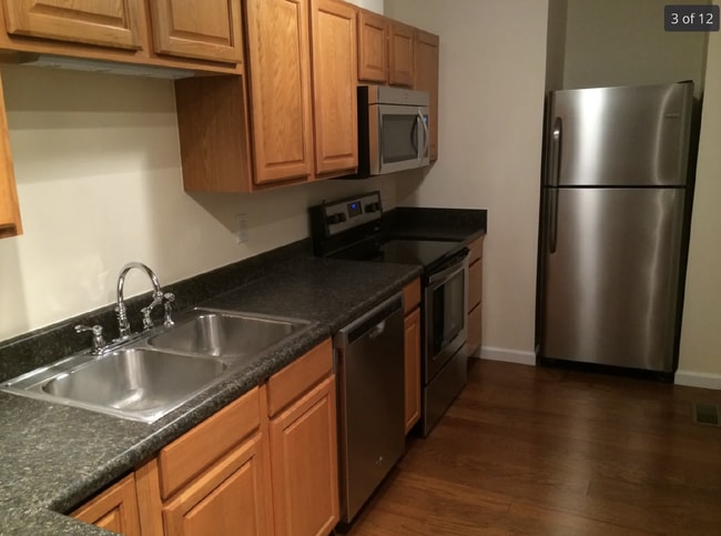 Building Photo - "Charming 3-Bed Home with Hardwood Elegance in Downtown Raleigh Oasis!"