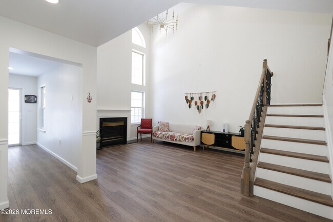 Building Photo - 42 Pennsbury Way