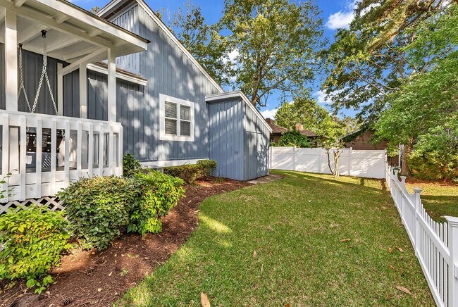 Building Photo - 1569 Landing Rd