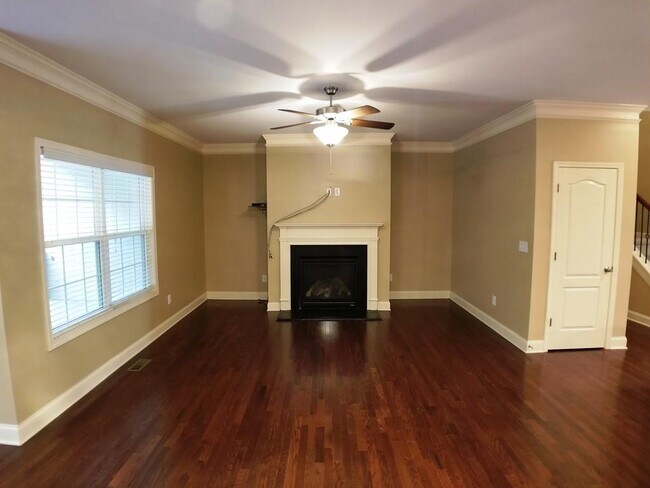 Building Photo - 3872 Fairhill Point