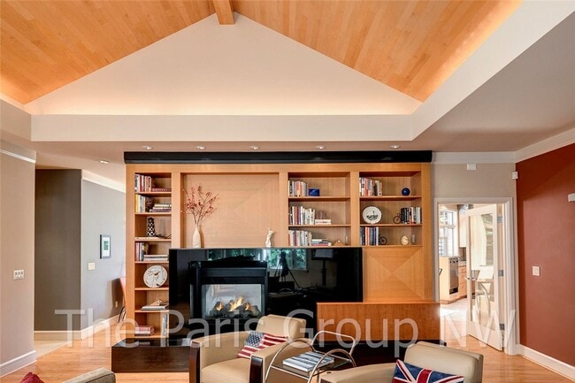 Building Photo - Extraordinary Custom Enatai Home *4min to DT Bellevue *High End Finishes * Central AC *EV Charger