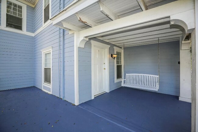 Building Photo - 615 Linwood Ave NE