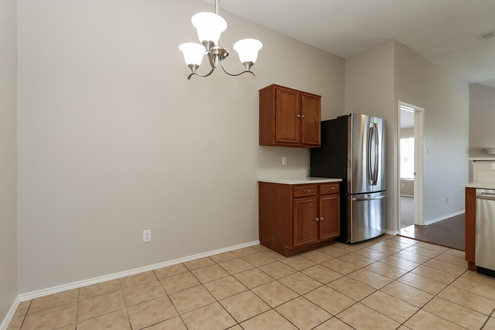 Building Photo - 816 Beaver Creek Dr