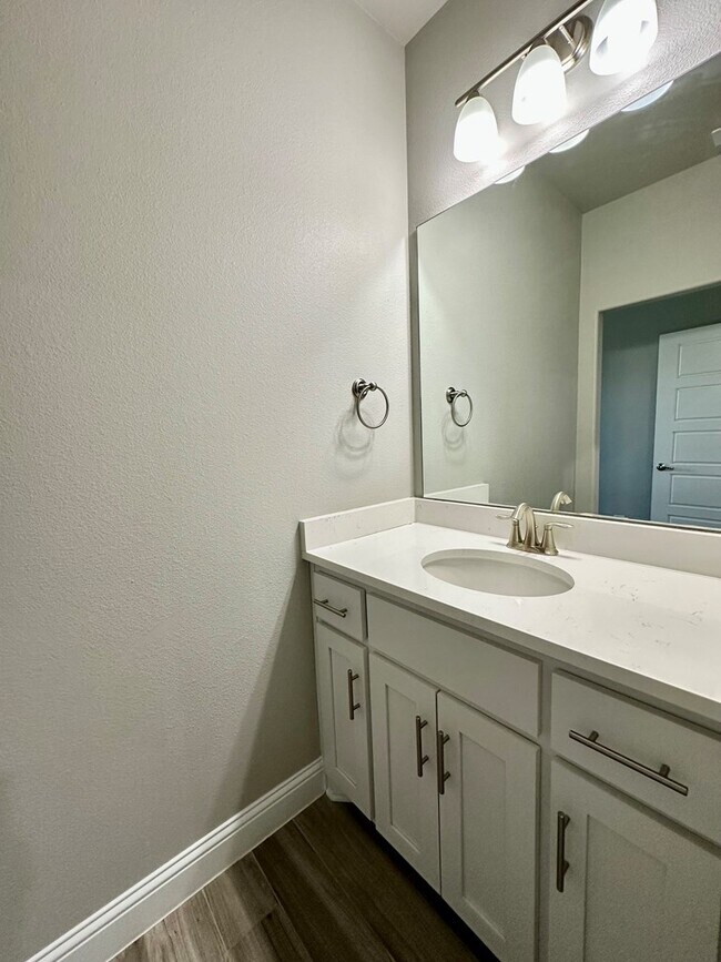 Building Photo - 8618 Alnwick Dr