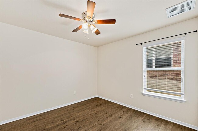 Building Photo - 5916 Montrelia Dr